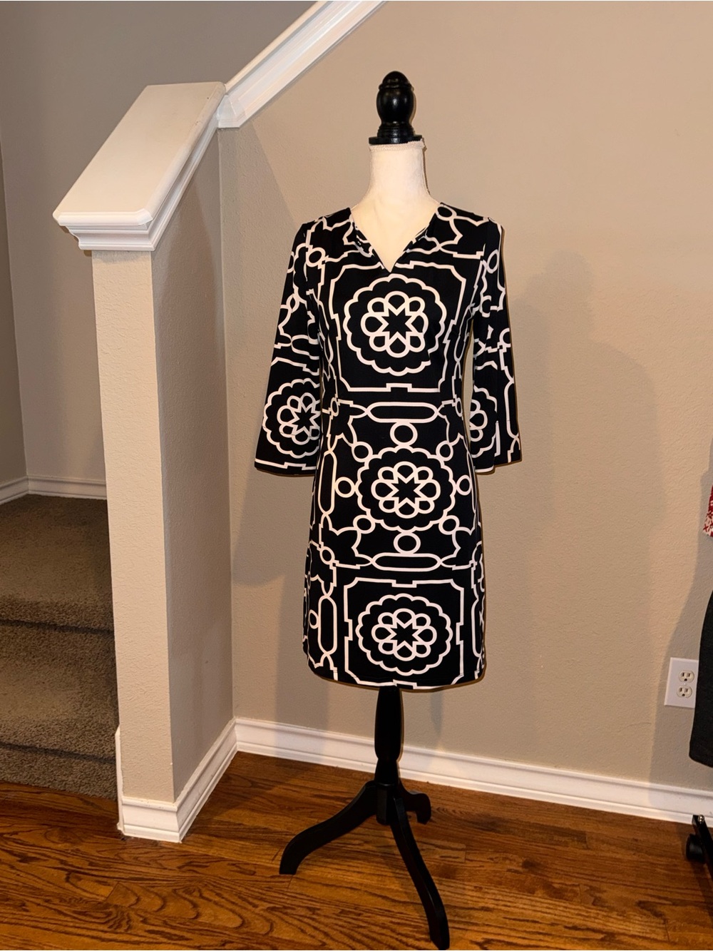 JB by Julie Brown Black and White Patterned V-Neck Midi Dress